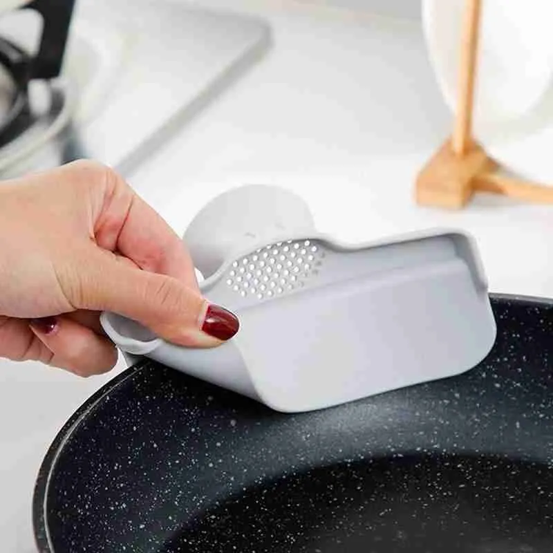 Silicone Anti-spill Duckbill Drain Pans Leak-proof Pot with Round Mouth Edge Liquid Deflector Funnel Soup Diversion Kitchen Tool