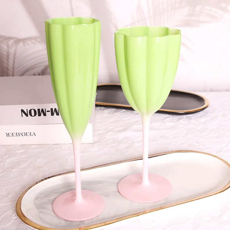 https://ae01.alicdn.com/kf/Sf4605b046bcf4849920096395deacc56R/Retro-Goblet-Color-Flower-Cup-High-End-Light-Luxury-Lead-Free-Glass-Wine-Glasses-Champagne-Cup.jpg