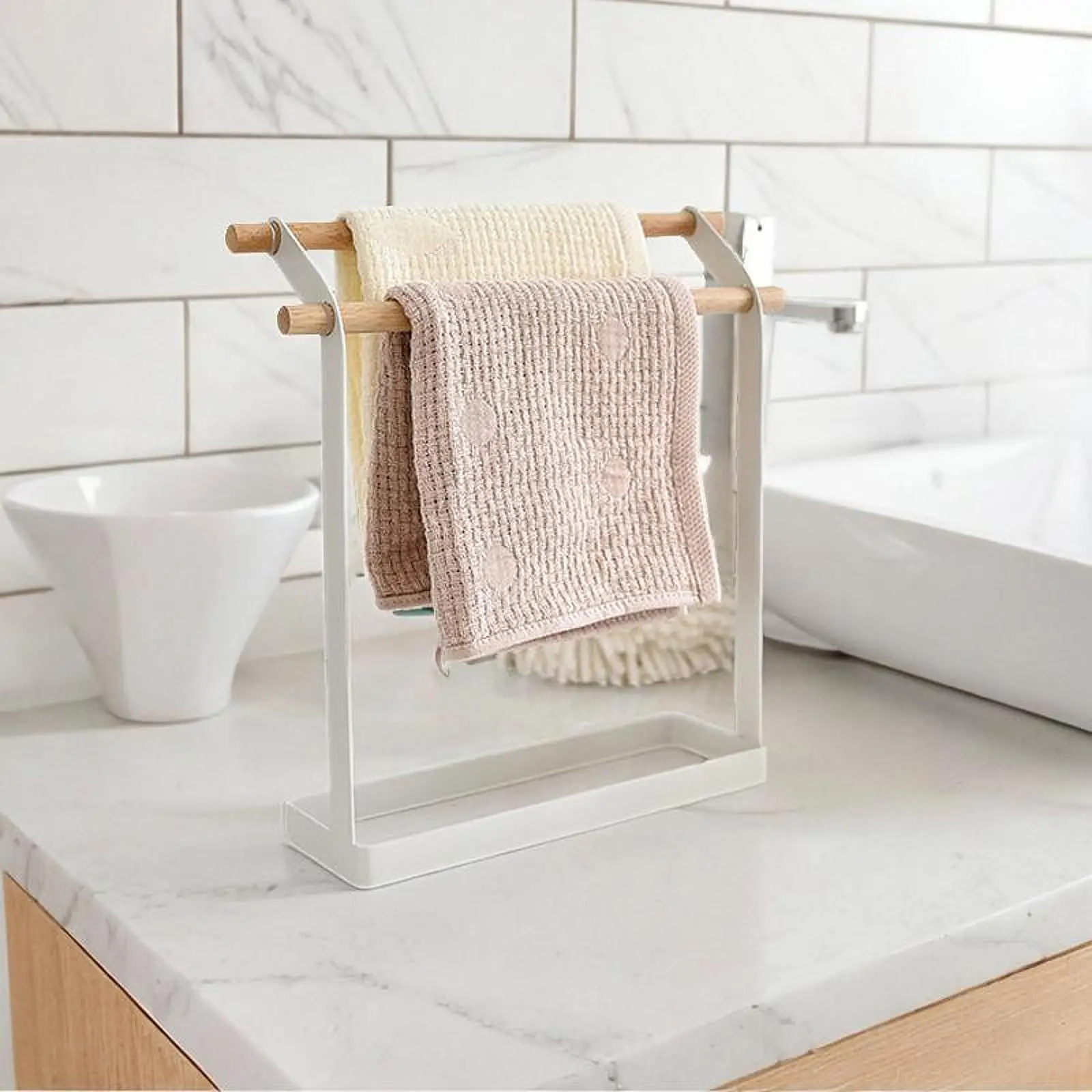 Towel Rack Freestanding Countertop Towel Stand for Washrooms Vanity Bedrooms