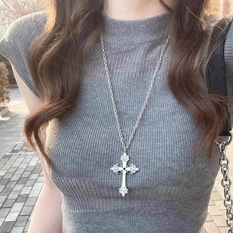 Y2k Rose Cross Pendant Necklaces Hip Hop Fashion Cross Choker Vintage Floral Jewelry Charm for Women Men Street Wear Accessories 3
