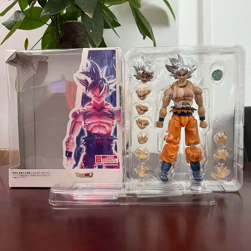 ドラゴンボールZの超アクションフィギュア,白,銀,孫悟空