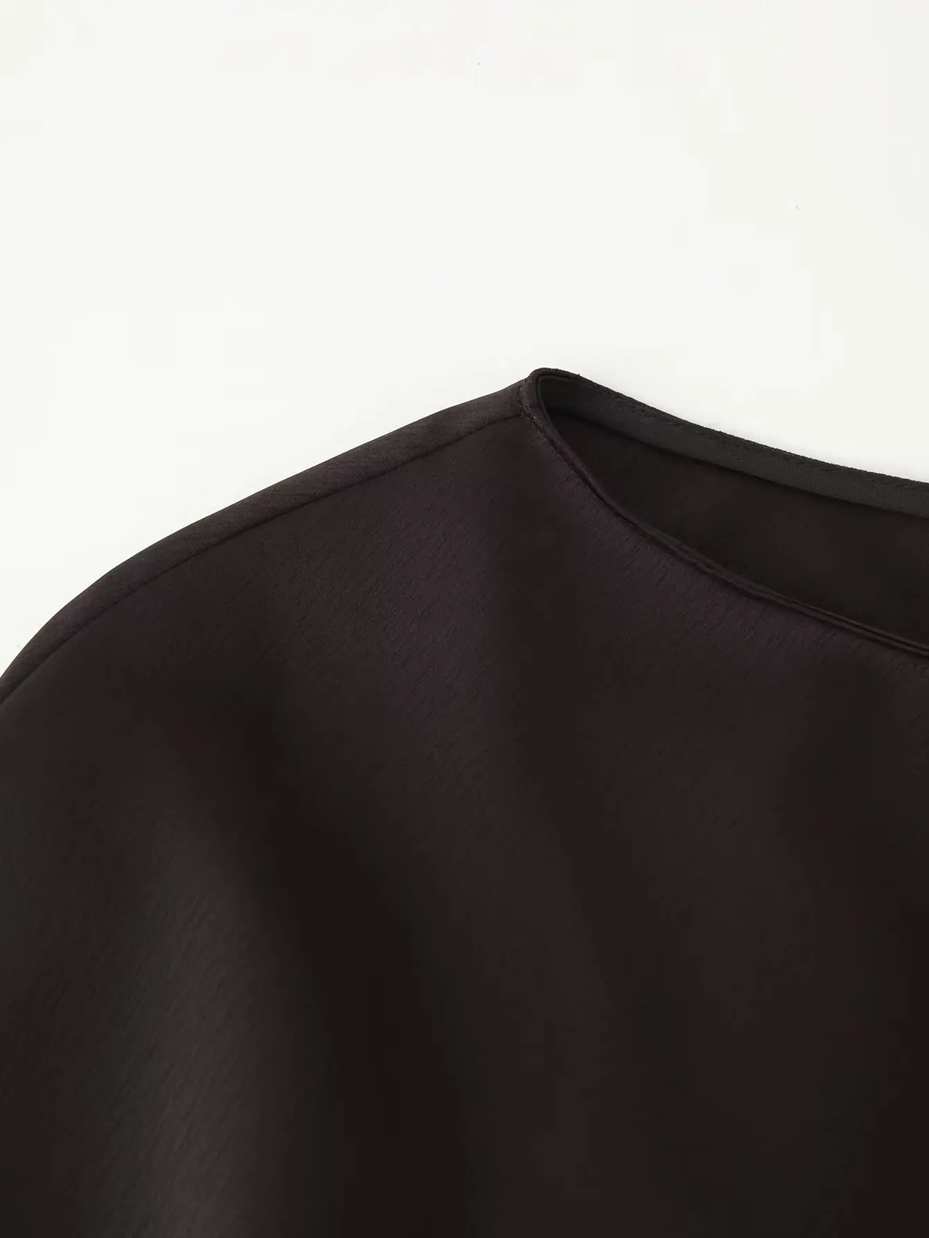 HH Frühling Damen Kurzarm-Kleid mit Öffnungsdesign Asymmetrische Spitzendekoration Vielseitiges Casual-Kleid mit Rundhalsausschnitt Mini-Kleid – Detail 5