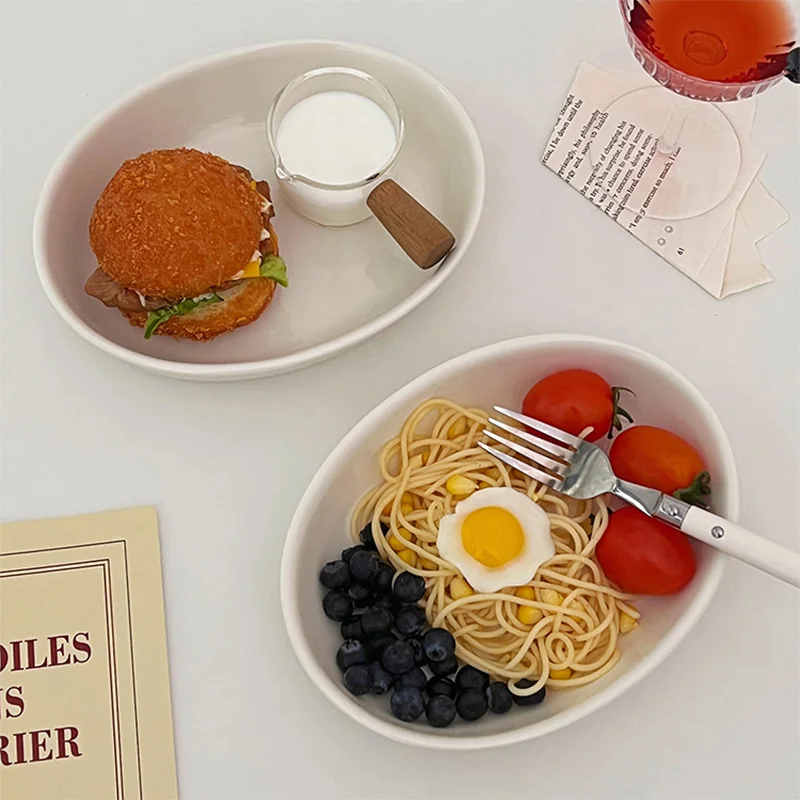 Korean Simple Oval Plate Ceramic Fruit Salad Plate White Spaghetti Solid Colour Breakfast Deep Dish Tableware 22cm