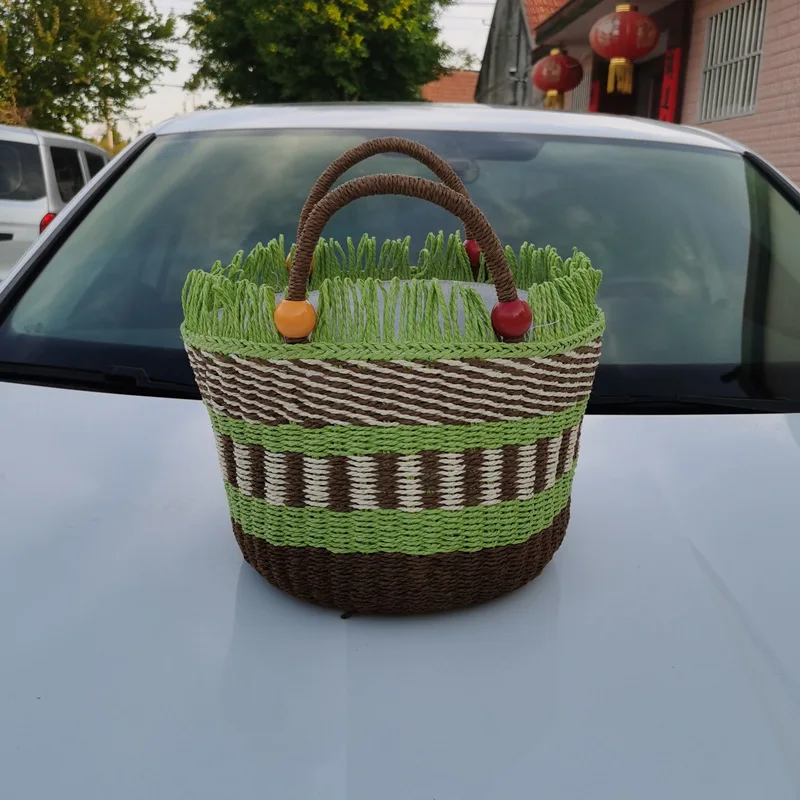 

2023 New Bucket Bag Gift Picnic Basket Tassel Wooden Bead Decoration Cute Handbag Hand-Woven Straw Bag