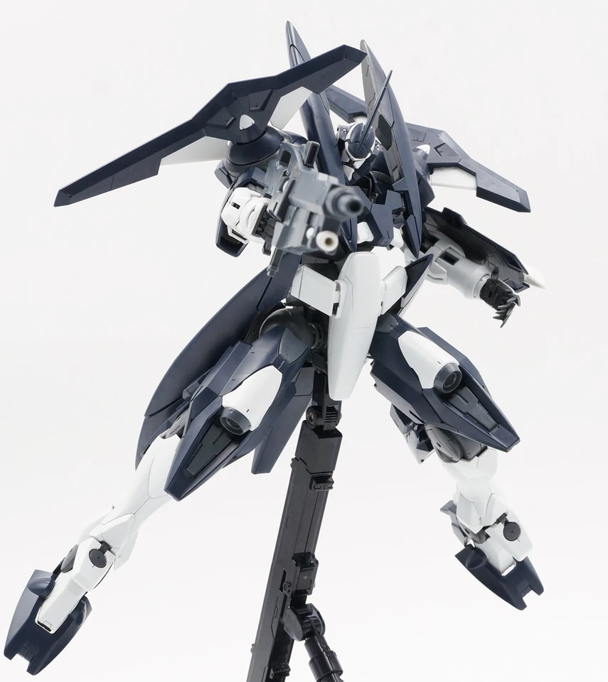 Premium Bandai MG 1/100 GNX-604T ADVANCED GN-X Mobile Suit