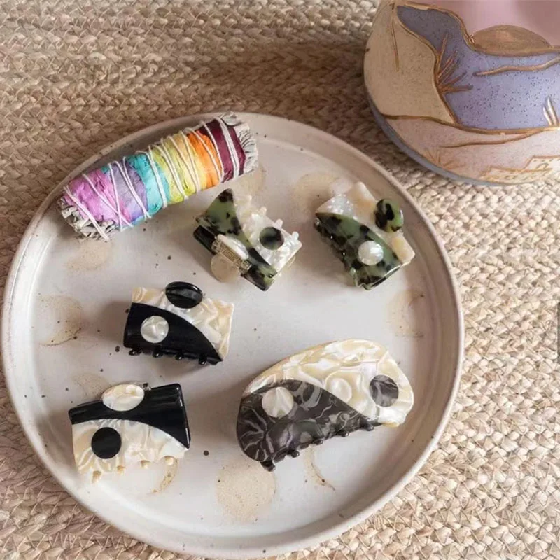 

New Yin Yang Black White Tai Chi Acetate Hair Claw Square Semicircle Hairpin Headwear Bath Clip for Women Hair Accessories 2022