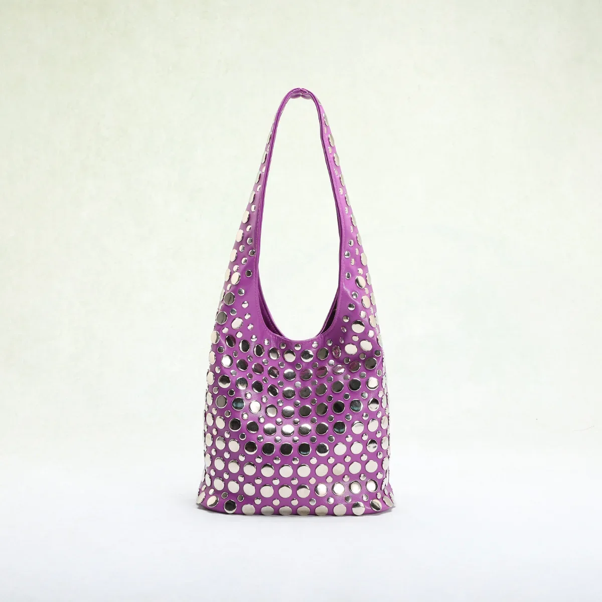 Punk Style Embellished Double-Faced Round Rivet Inlaid Niche Luxury Bucket Bag Chic Lady Underarm Large Capacity Shoulder Bag