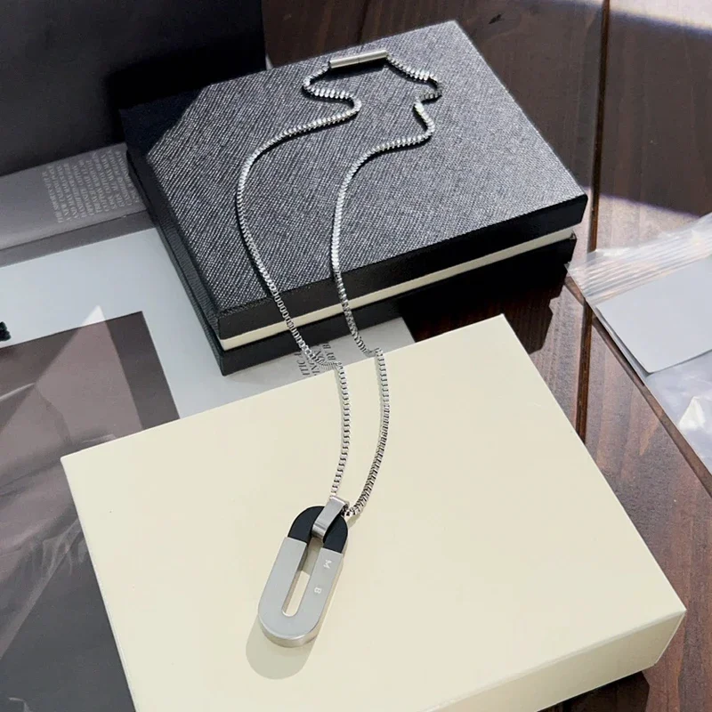 LJ2 Classic MB Necklace Stainless Steel Magnet Shape Design Masculine and Atmospheric Luxury Jewelry