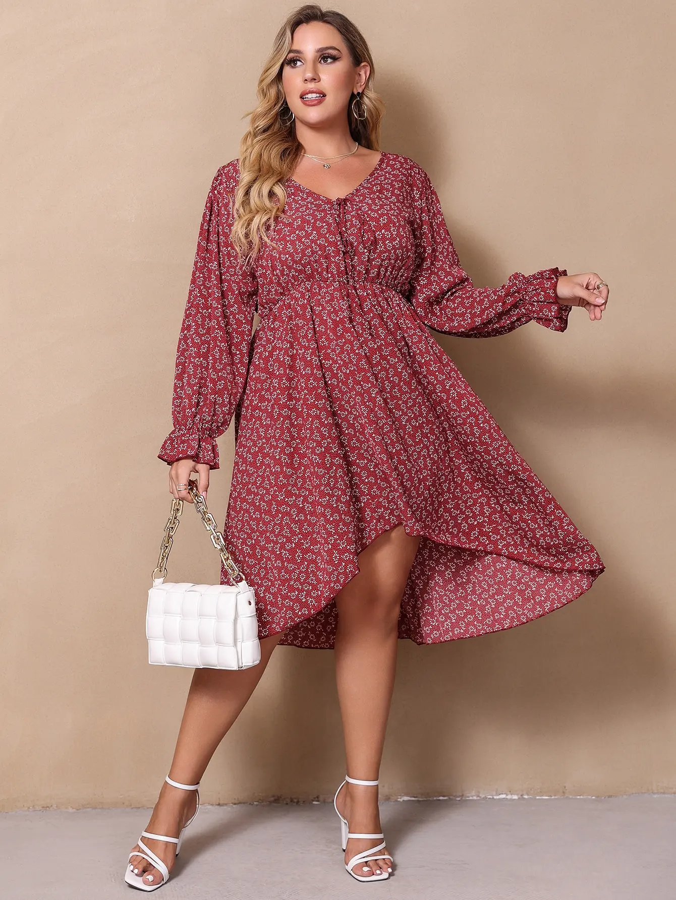 

Finjani Plus Size Dress V-neck All Over Floral Print Flounce Sleeve Shirred Dresses Plus Size 2023 New Women's A-line Dress