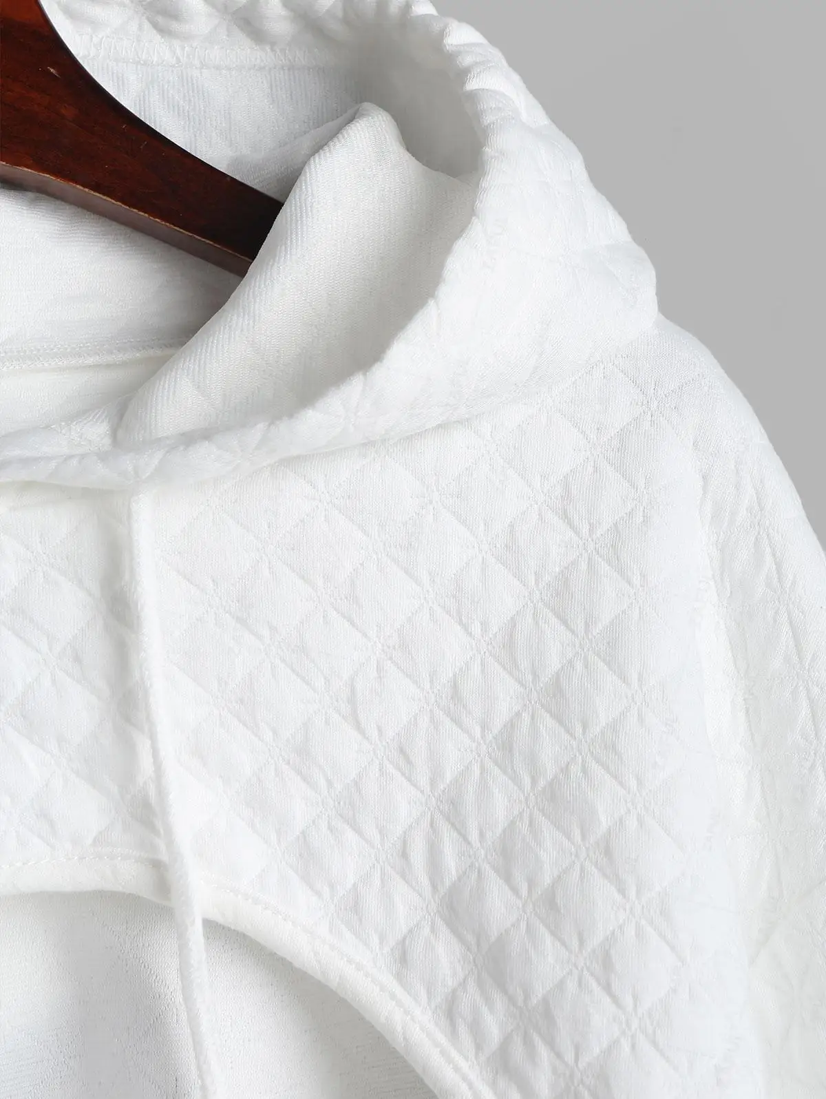 ZAFUL Women's Casual Athleisure Style Solid Color Jacquard Textured Drawstring Drop Shoulder Shrug Style Crop Hoodie 3