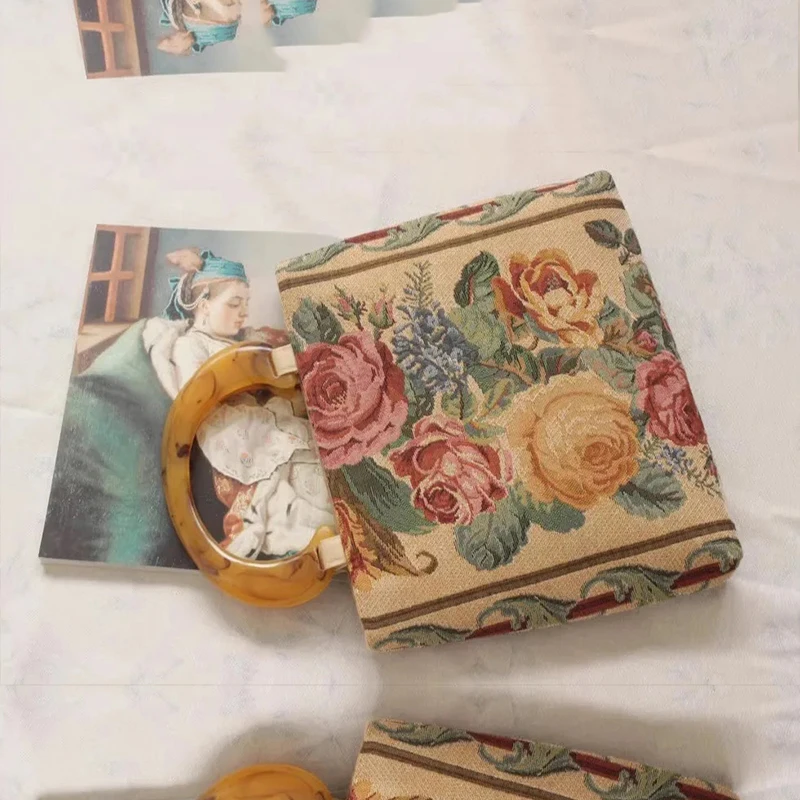 

Lost in Vinatge Velvet Blanket Fabric Jacquard Embroidered Flowe Hawksbill Resin Handle Handbag Plus Bag Women