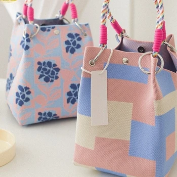 Borsa tote coreana lavorata a maglia Borsa portatile di grande capacità Borsa da pendolare Buet Borsa da donna con motivo floreale carino
