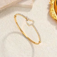 Simple Love Heart Shape Bracelet Stainless Steel Jewelry Exquisite Rhinestone Inlaid Gold Plated Bangles Valentine's Day Gift 2