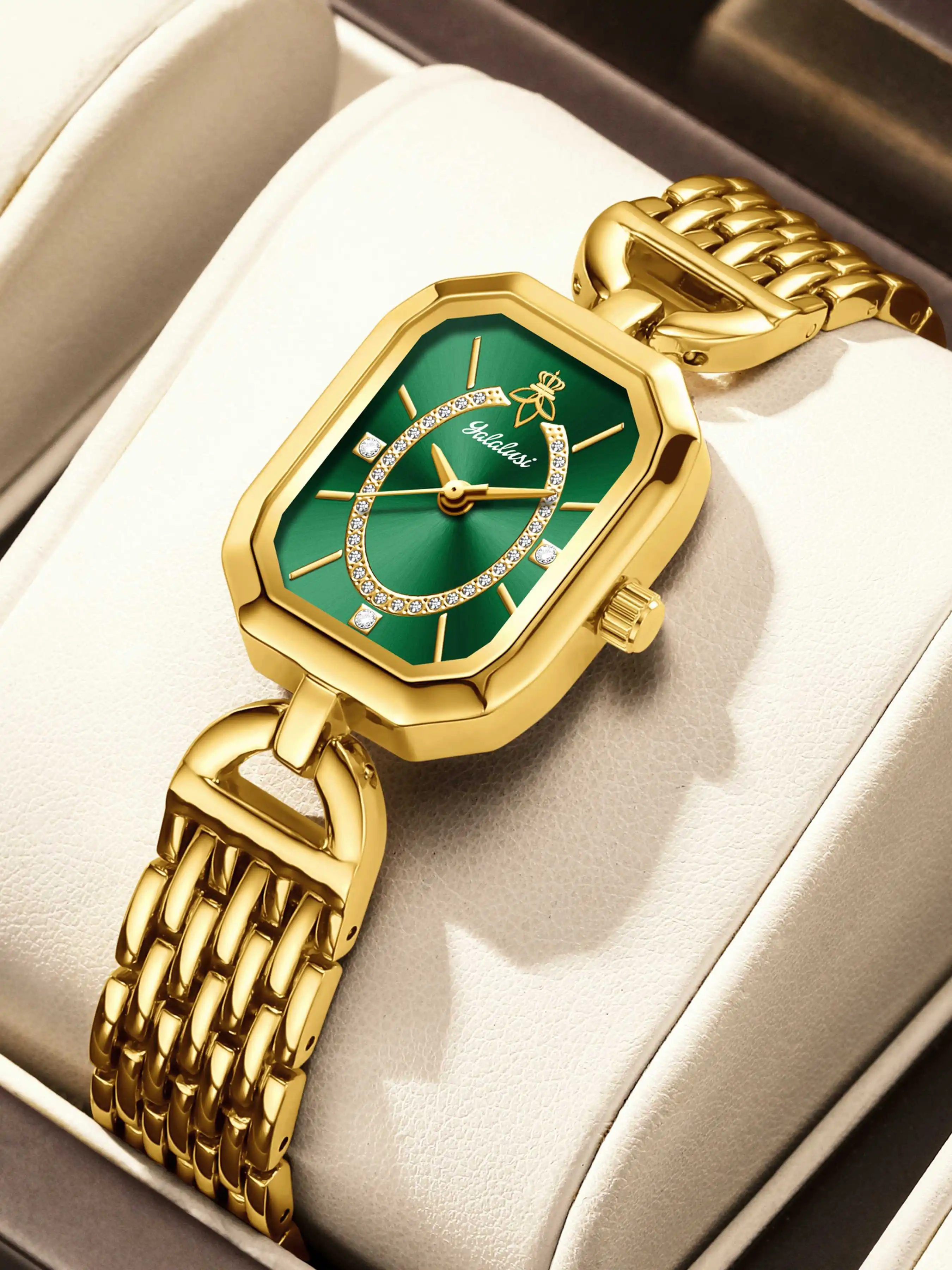 Luxurious Emerald Green Dial Women's Quartz Watch with Gold Bracelet