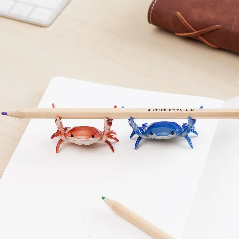 Creative Design pen holder Weightlifting Crab Pen Holder Item Placement Holding Bracket Ornament Model