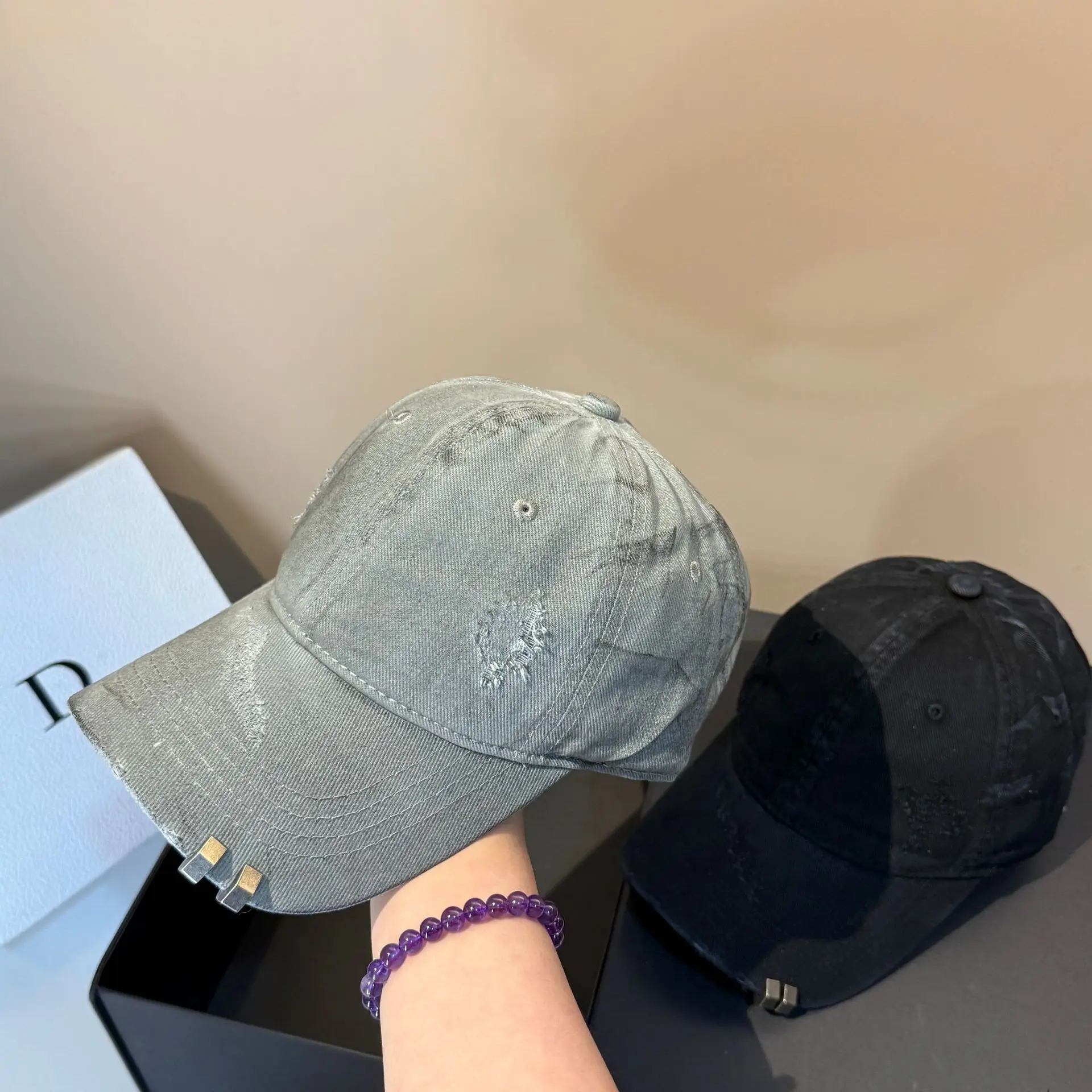 Punk-Style Baumwoll-Baseballkappe mit Löchern, Modische Streetwear Hip-Hop-Kappe, Verstellbare Snapback Sonnenschutz-Visiermütze für Tennis und Golf – Detail 16