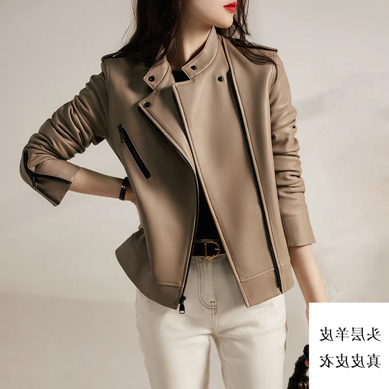 

Женское короткое пальто из натуральной кожи, с воротником-стойкой