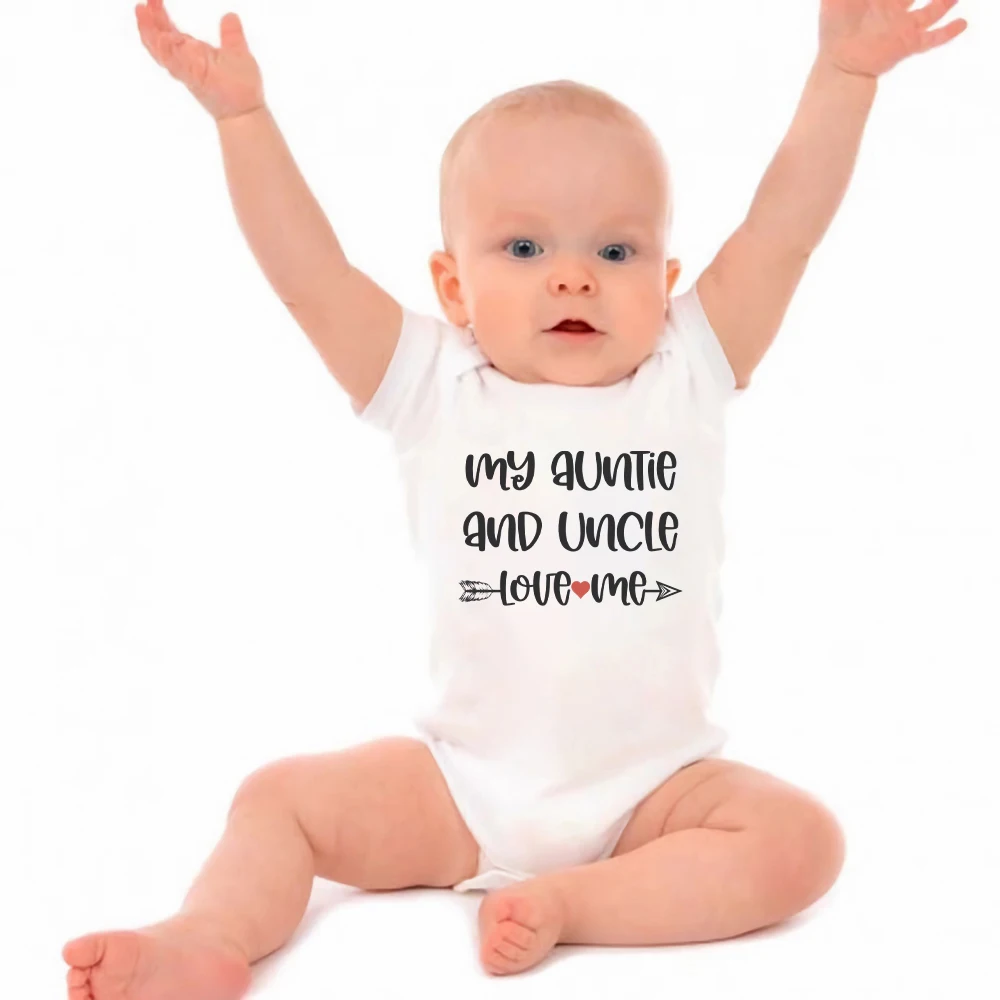 Mom Knows a Lot But Memaw Knows Everything Funny Baby Bodysuits Short Sleeve Summer Newborn Boy Girl Clothes Infant Onesies 2