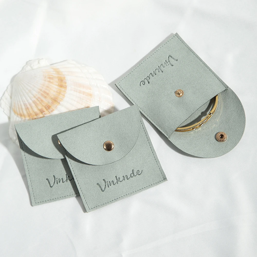 

Персонализированный бархатный мешочек для ювелирных изделий из микрофибры для упаковки колец, серег, браслетов, с логотипом под заказ, свадебные мешочки для пуговиц от пыли