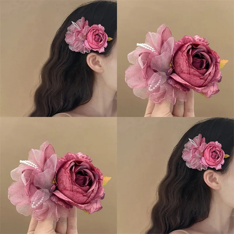1Pcs Rose Rosa Dreidimensionale Blume Haar Clip Fee Sanfte Styling Haar Zubehör Dating Partys Täglichen Verschleiß Dekoration Clip