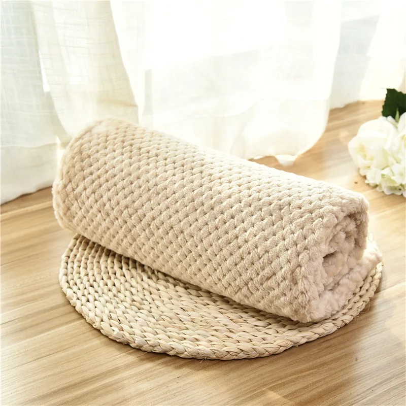 Cozy Fleece Pet Blanket - Ultra-Soft Plush Throw