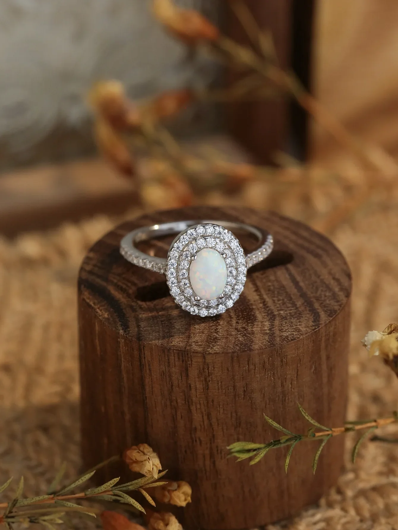 

New Pure 925 Silver Women's Ring with White Opal and Zircon,Vintage Classic Style for Company Anniversary Dinner Party Wearing