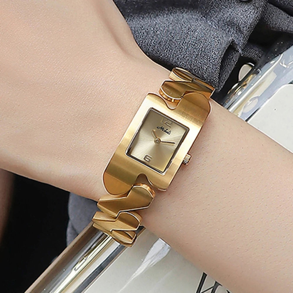 Fashion Personality Temperament Square Steel strip curve quartz