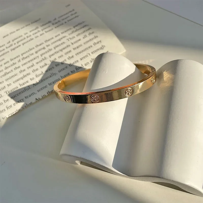 Women's Trendy Metal Luxury Brand Bangle Bracelet Woman Man Rose Gold Color Wristband Bangles Gift Bracelets Femme 2024 New degi