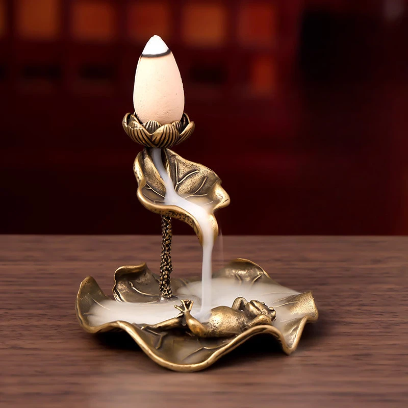 Creative Mini Lotus Aromatherapy Furnace, Home Indoor Tea Ceremony Decoration, Small Brass Reverse Flow Incense Burner Base, 1Pc