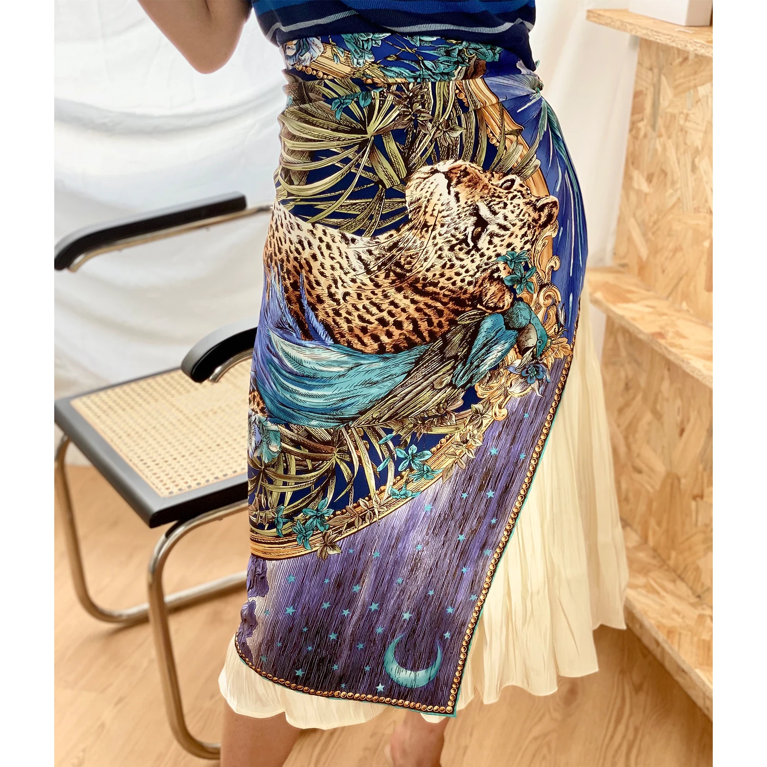 

Дизайнерский шелковый шарф с принтом линий, 100% шелковые шарфы, шаль, бандана с закатанными краями ручной работы, 35x35 дюймов, платок, бандана