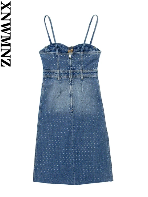 레트로 감성을 품은 XNWMNZ 스터드 데님 뷔스티에 드레스