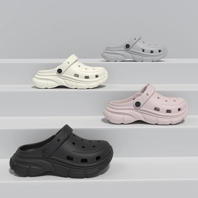 

Сандалии женские с дырками, модные босоножки на высоком толстом каблуке, мягкая подошва, пляжная обувь для сада, Мультяшные аксессуары, тапочки с дырками, лето