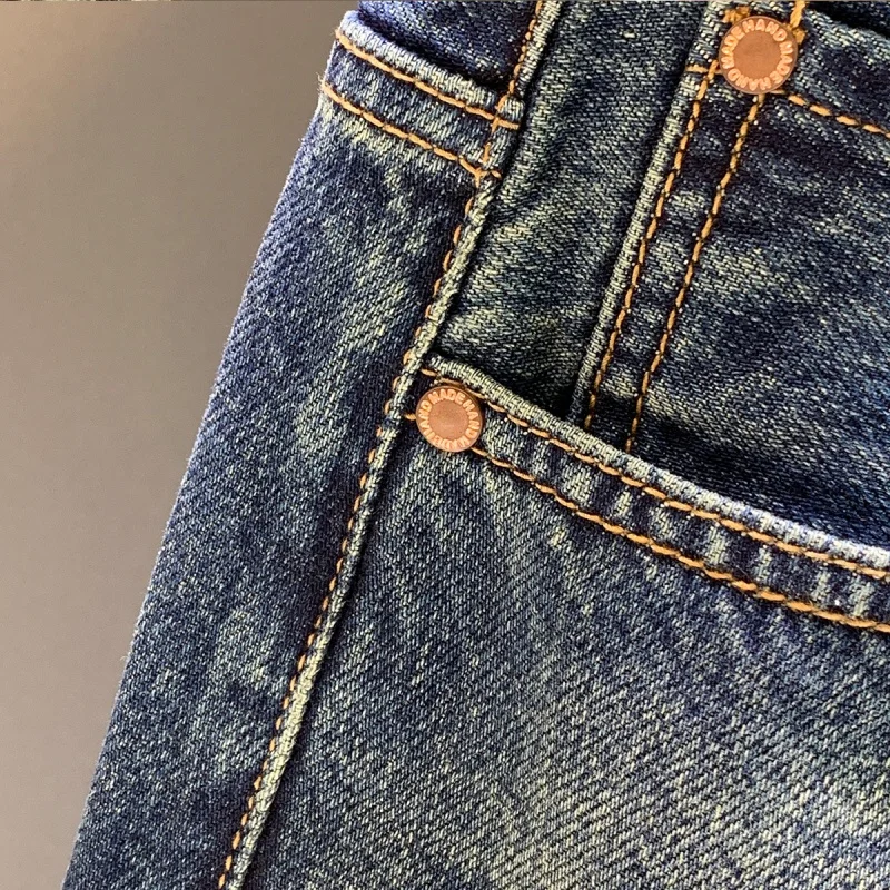 Рисунок 4 - Джинсы мужские в стиле ретро высокого качества