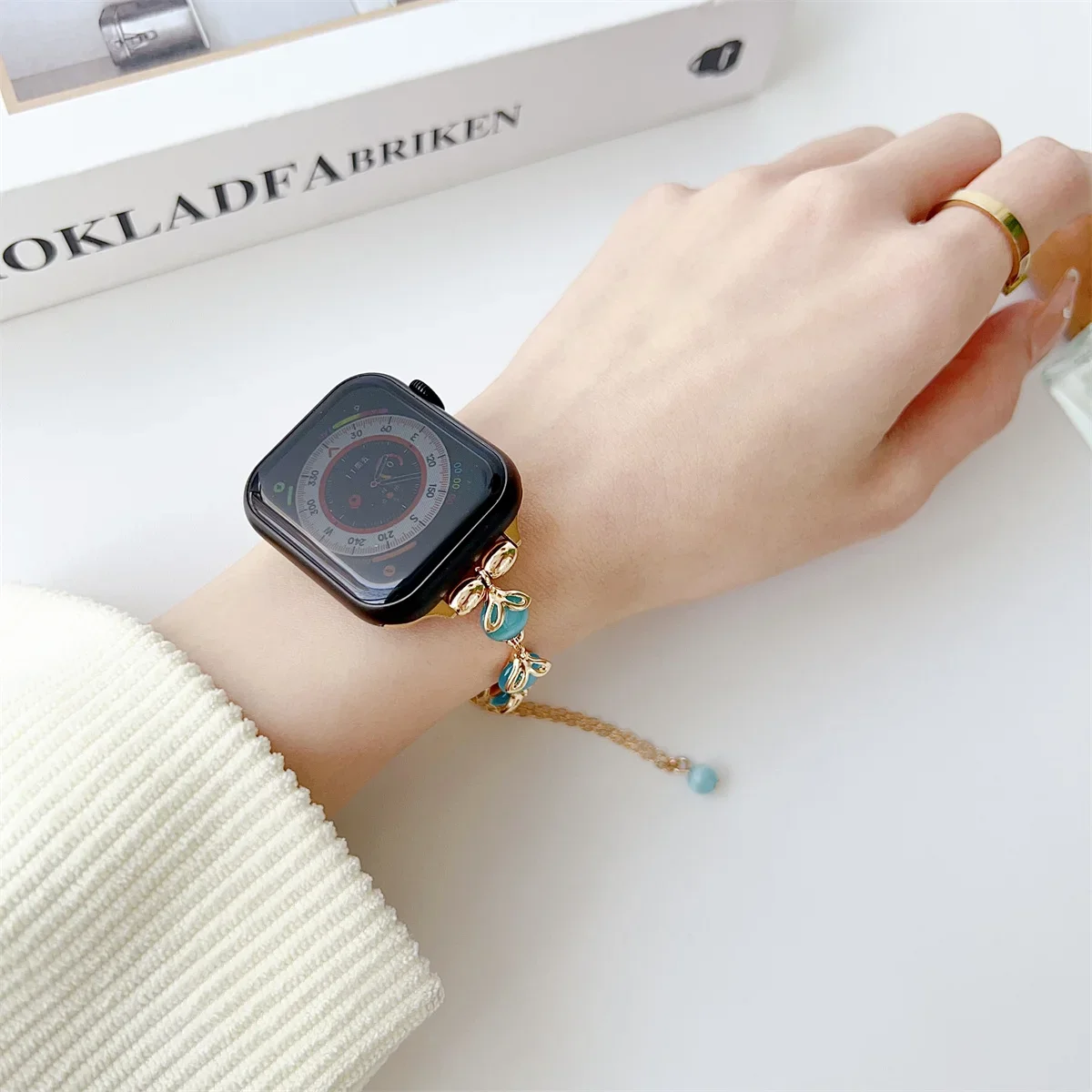 Bracelet de montre pour iWatch 42/44/45/46/49 mm 38/40/41 mm Bracelet de montre tendance en métal pour montres de la série Ultra2 Série 10/9/8/7/6/5/4/3/2/1_voghion.com