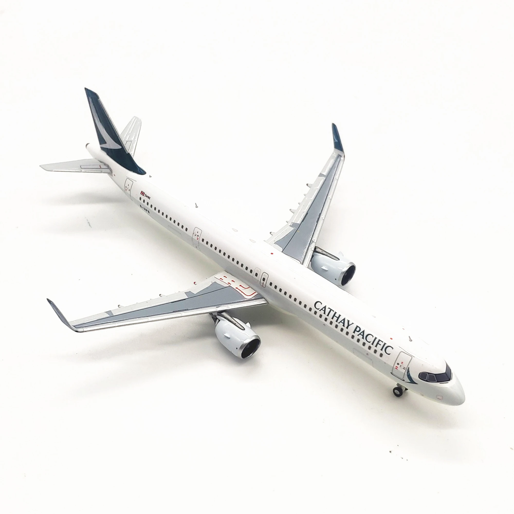 

Литый под давлением авиационный пассажирский самолет Cathay Pacific A321neo модель из сплава масштаб 1:400 игрушка подарок коллекция демонстрация