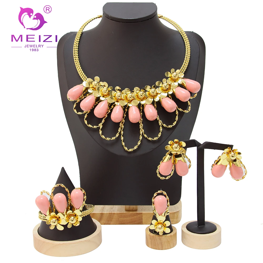 

Dubai Jewelry Sets 18k Gold Plated Jewelry Sets for Women Earrings Rings Bracelets Wedding Anniversary Gift Gold Plated Pendant