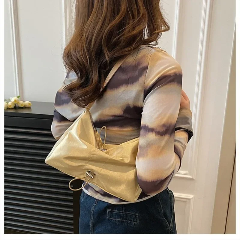 New Winter Underarm Female Bag Fashionable Niche Style Pleated Shoulder Bag Large Capacity and Textured Handbag for Women
