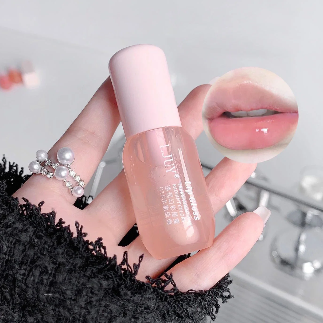 Description Picture 5 of itemLip balm transparent dilute lip lines student parity lip balm men's and women's lip balm