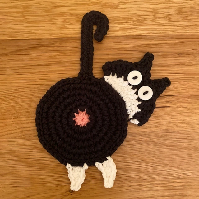 Funny Knitted Cat Coaster for Drinks Crochet Cat Coasters
