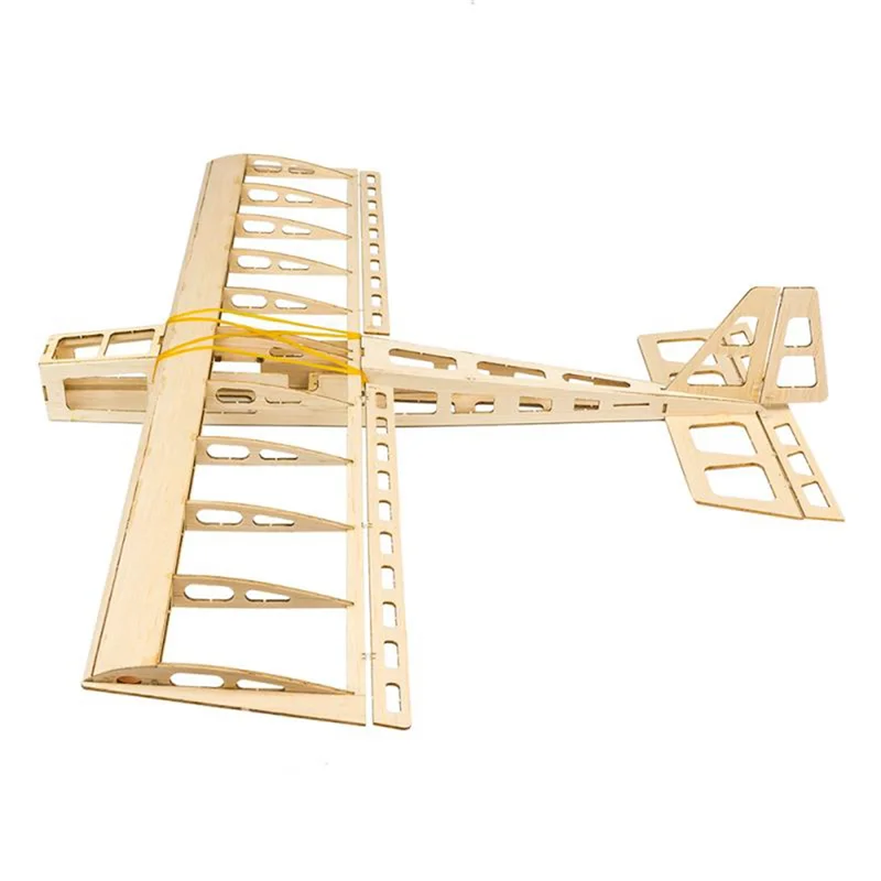 Pièces en bois balsa du kit avion RC 580mm brushless, découpées avec précision pour l'assemblage.