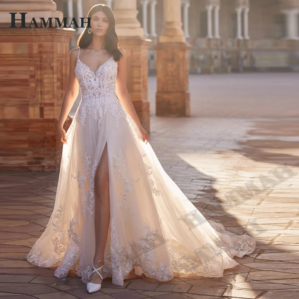 

HAMMAH Fairytale High Slit 2023 Wedding Dresses Tulle A Line Sleeveless Backless Spaghetti Strap Button Court Train Personalised