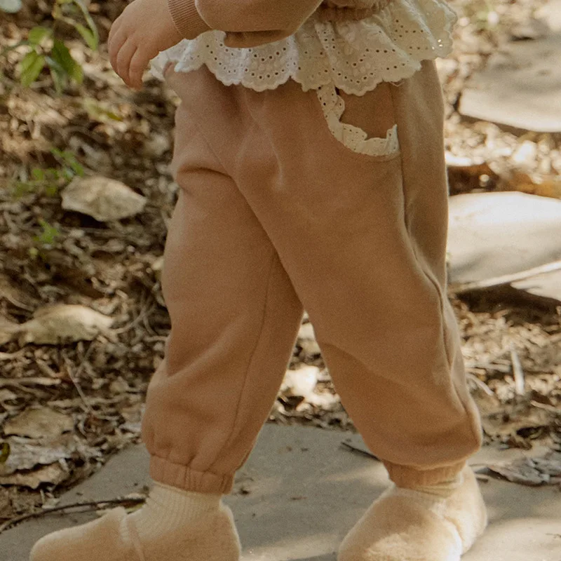 

2023 Winter Girls and Children's Lace Plush Sweatpants Fashion and Versatile Durable and Cute Teenage Girls Clothing