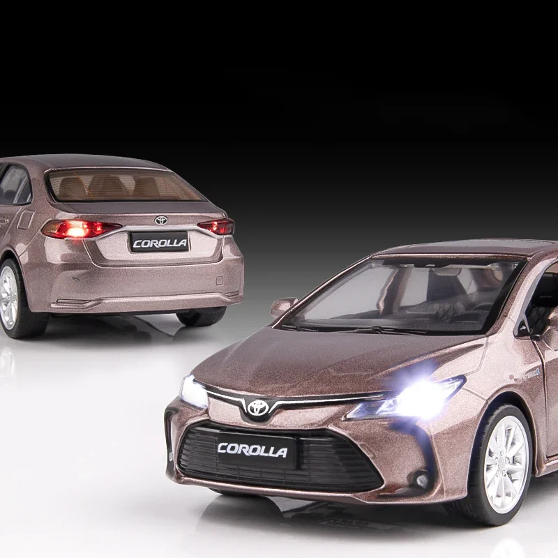 Chengzhen 1:32 TOYOTA Corolla Hybrid Alloy Car Die Cast Toy Car Model Sound and Light Children's Toy Collectibles Birthday gift 2