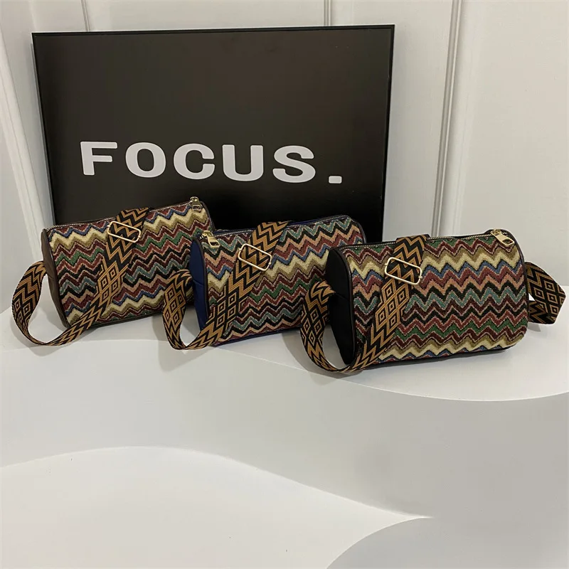 

New National Wind 2024 Spring New Fashion National Wind Striped Crossbody Bag for Women with Wide Shoulder Strap Shoulder Bag
