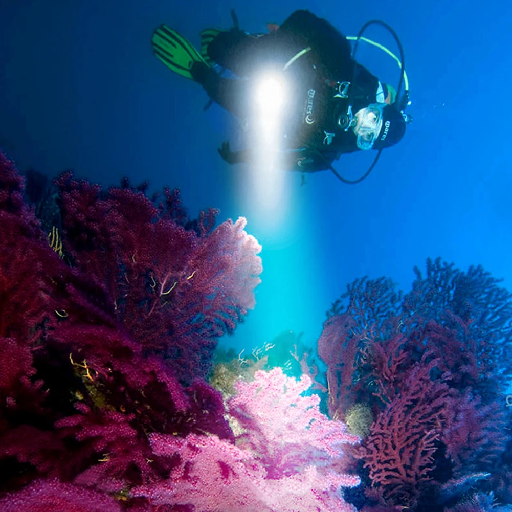 Super Bright XHP70 LED Diving Flashlight Underwater Torch Portable Lantern