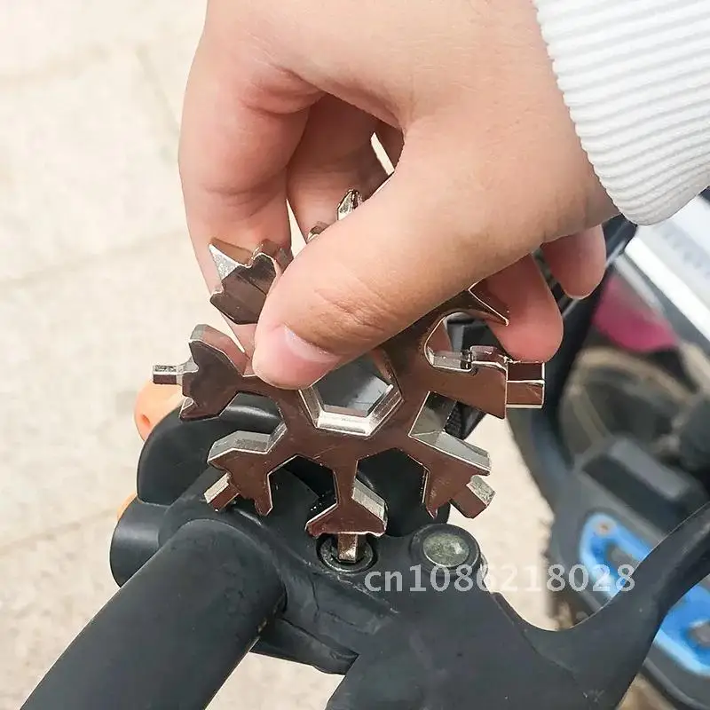 

Snowflake octagonal shape multifunctional wrench portable tool 18 in one multi purpose outdoor multifunctional wrench With ring