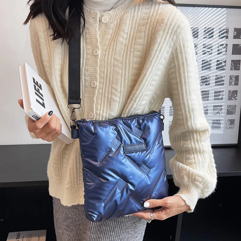 2022 Fashion Women's Messenger Bag Quilted Cotton Padded Handbags Solid  Color Small Hand Bags for Women Shoulder Crossbody Bag