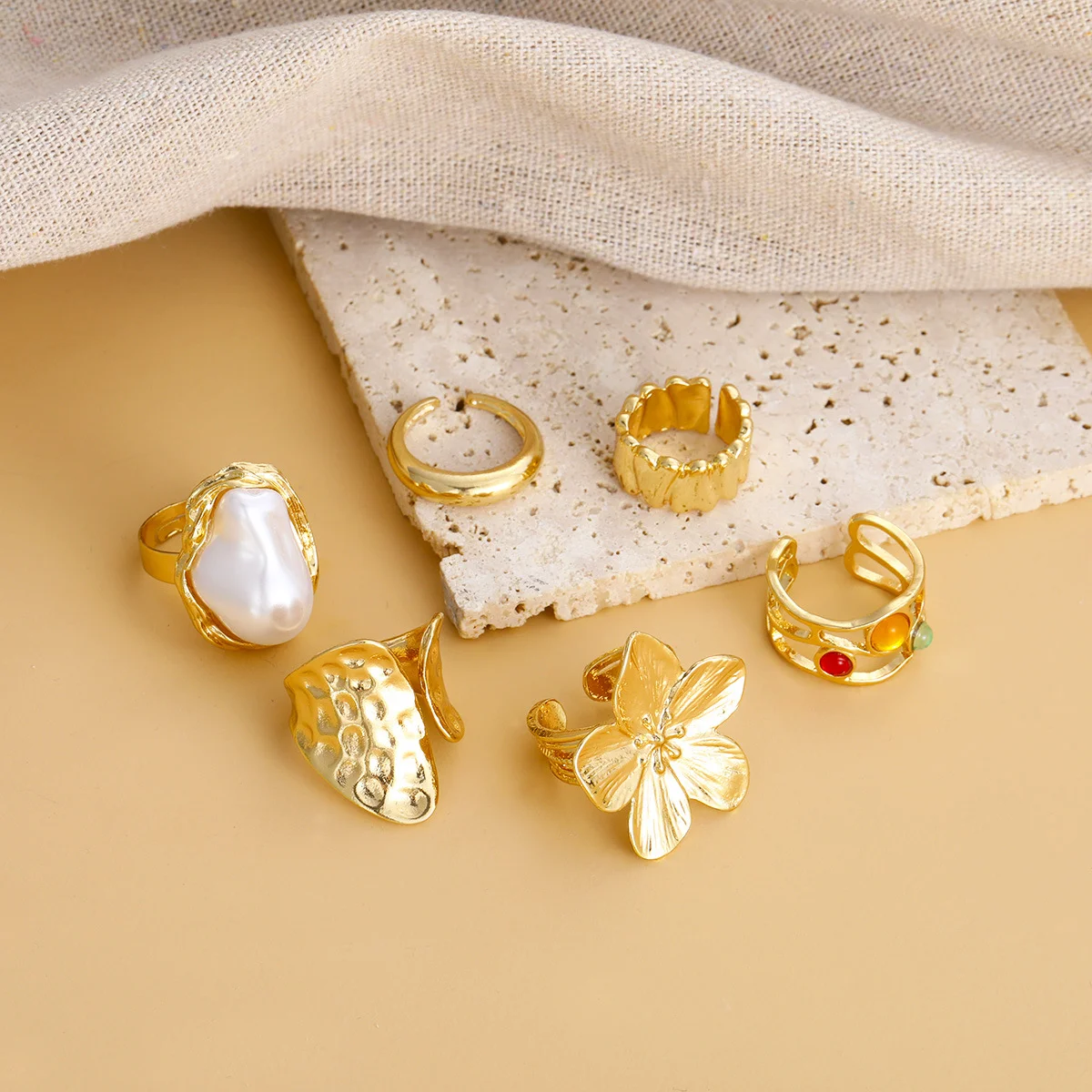 6 Pcs Punk Exaggerated Metal Finger Rings Set for Women Men Vintage Flower Pearl Crystal Europe America Open Ring Luxury Jewelry