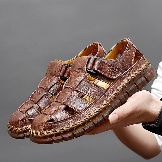 남성을 위한 편안하고 세련된 캐주얼 샌들