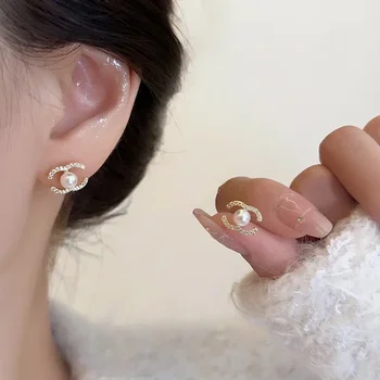 Fashionable Pearl Zircon Earrings Women's Elegant High-End Sensation Atmosphere Stylish Exquisite Ear Jewelry Accessories